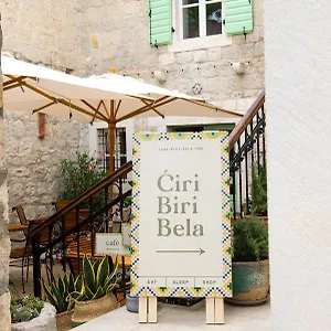 Ciri Biri Bela Boutique Сплит